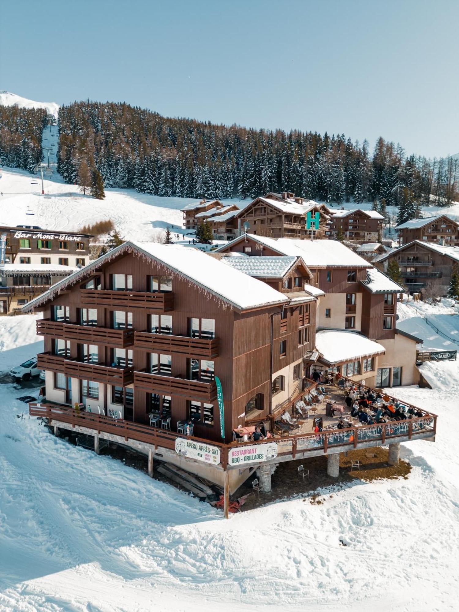 Hotel Emeraude Peisey-Nancroix Exterior photo