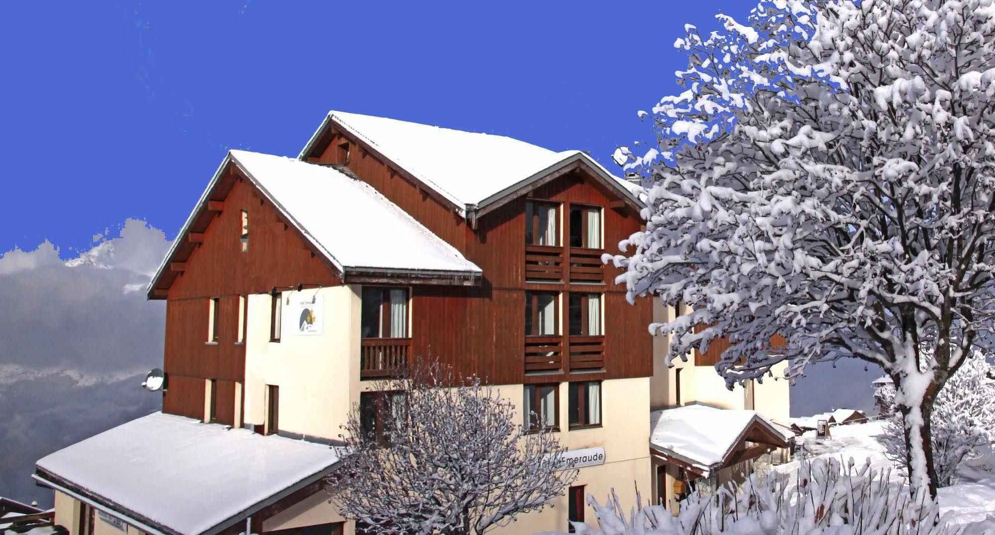Hotel Emeraude Peisey-Nancroix Exterior photo